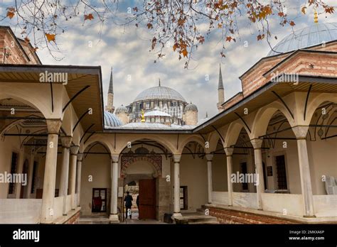 A Mesquita Şehzade: Uma Obra-Prima de Arquitetura Otomana e Testemunho da Grandeza Imperial!