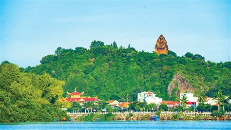 A Fortaleza de Phu Yen: Desvendando um Tesouro Colonial Escondido em Quy Nhon!