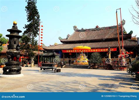 O Templo de Kaiyuan: Um Tesouro Cultural e Arquitetônico na Cidade de Chaozhou!